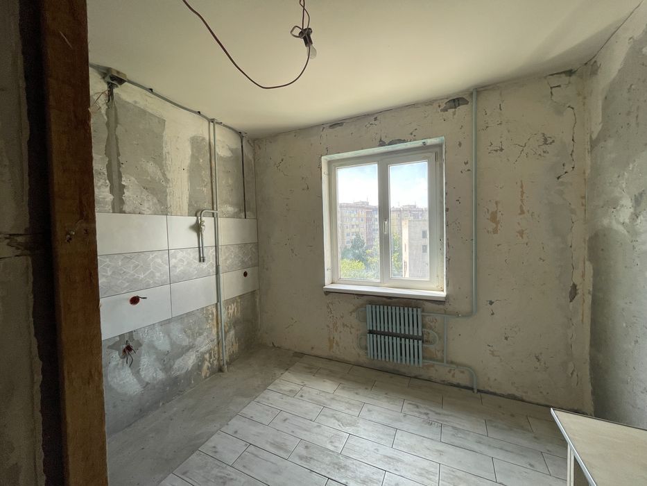 Продам 1-к квартиру  Индустриальний