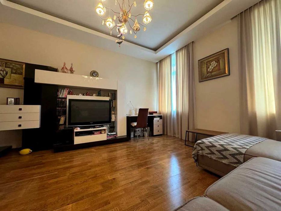 Центр Золоті Ворота 3 кімнати 80м² Франка, 22/24 / Богдана Хмельницького Ярославів Вал