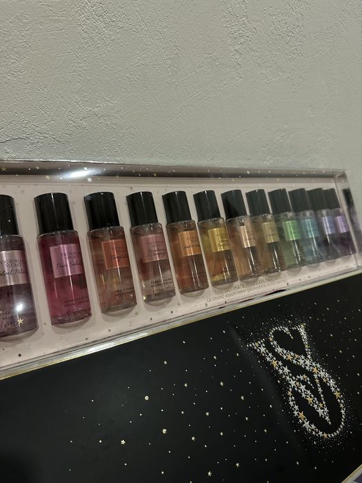 Подарунковий набір 12 спреїв ultimate mist discovery set