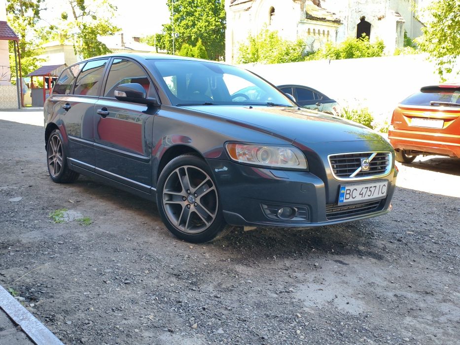 Продам дуже надійний автомобіль Volvo