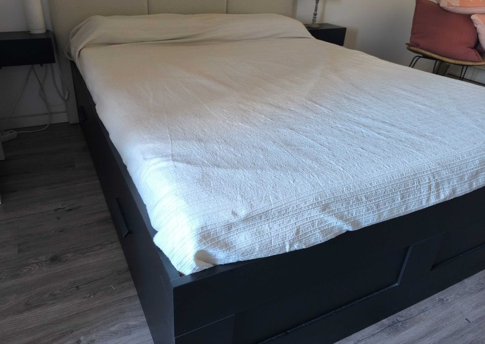Cama BRIMNES preta