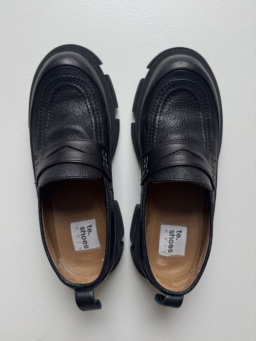 Шкіряні масивні, але зручні лофери te.shoes