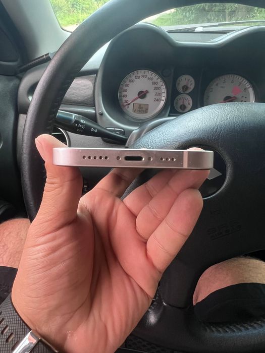iPhone 13(128gb)