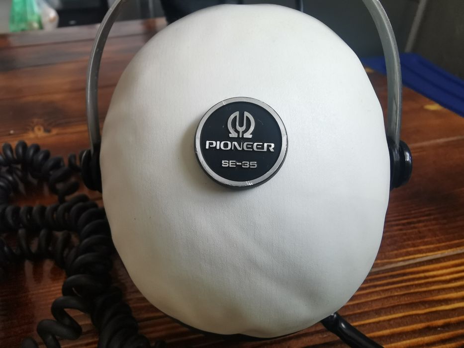 Pioneer     se35