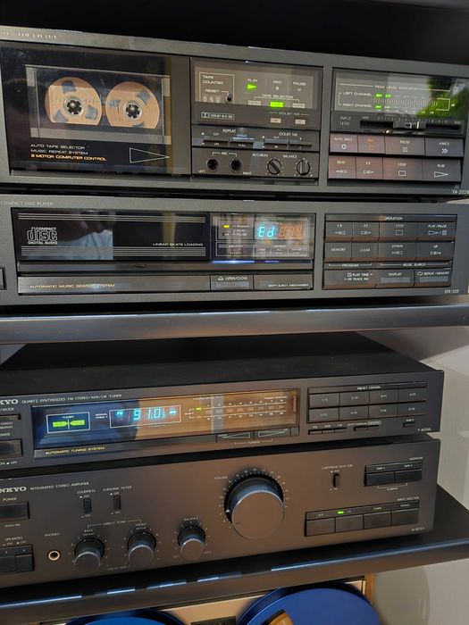 Zestaw muzyczny Onkyo, piękny !!