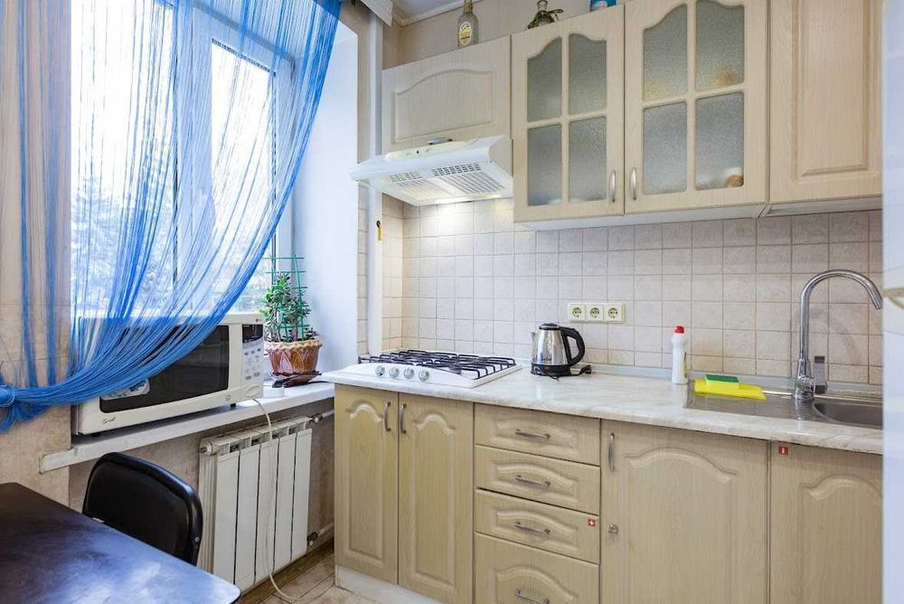 2к Центр Госпітальна Бессарабка Гулівер Арена Парус  квартира подобово