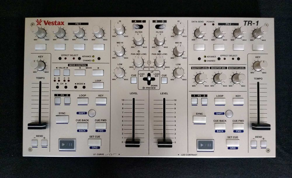 Vestax TR-1 Kaito | 4-Deck DJ Controller | PRO | Driver-free