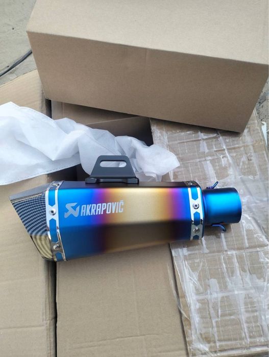 Прямоток Akrapovic, довжина 34 сантиметри
