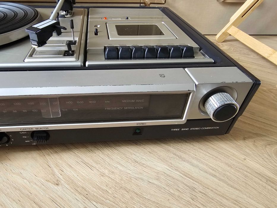 Музыкальный центр Philips 972TAPC