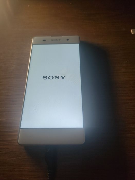 Sony Xperia F3311