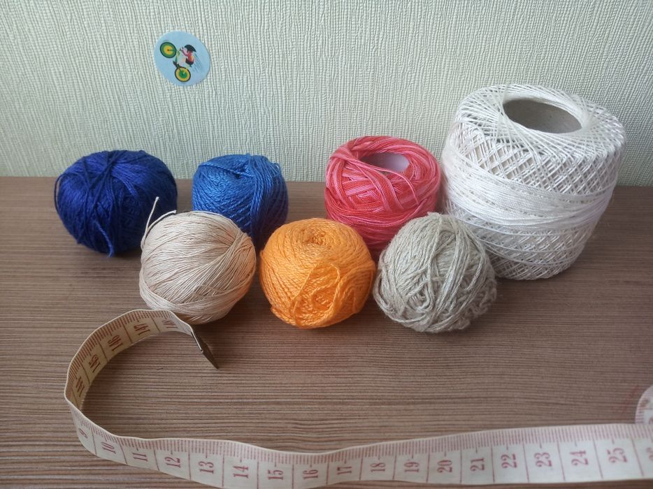 Остатки цветной пряжи