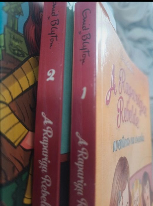A rapariga rebelde volumes 1 e 2