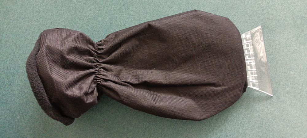 Skrobaczka do szyb z polarem