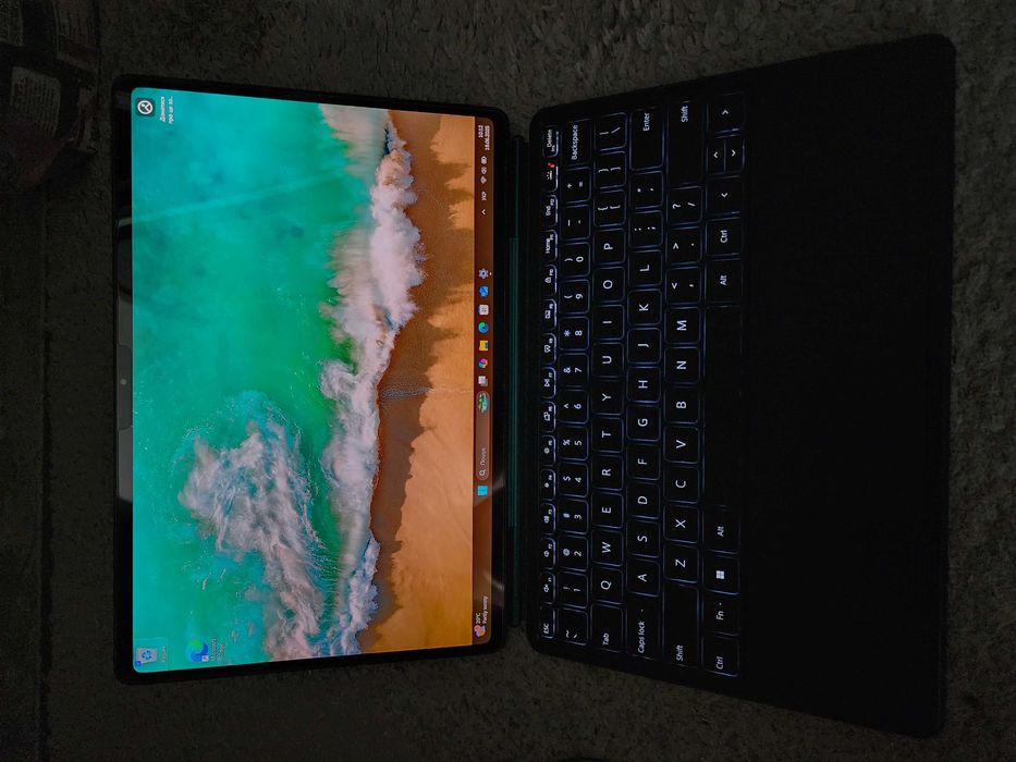 Robo & Kala 2-in-1 12.6" OLED 16/512GB Windows 11 Snapdragon 8cx Gen3