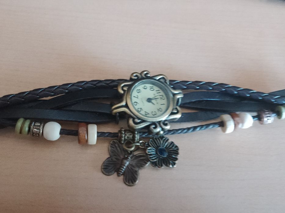 Zegarek - nowy w etui.