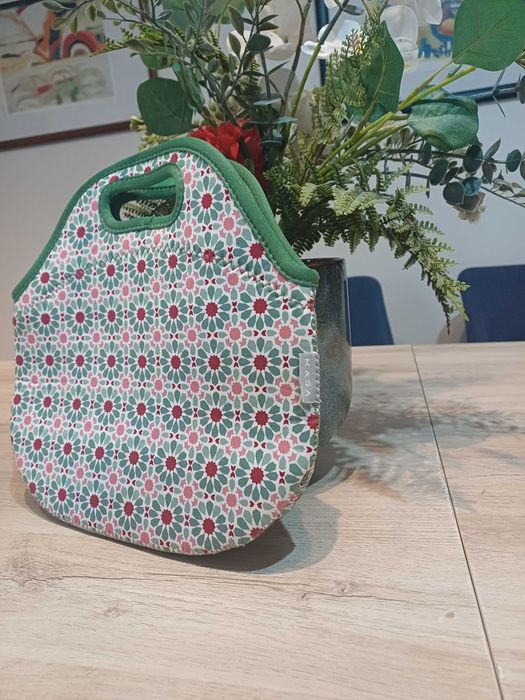 Lancheira / Saco Térmico em Neoprene KASA – Totalmente NOVA