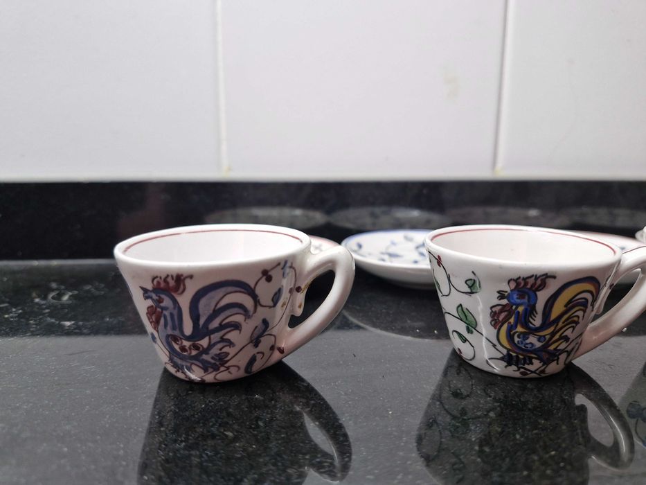 conjunto de chávenas com pires mini