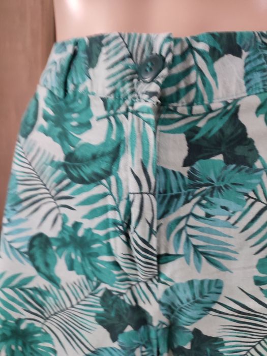 Szorty damskie firmy Janina roz Xl, miętowe, zielone liście i monstery