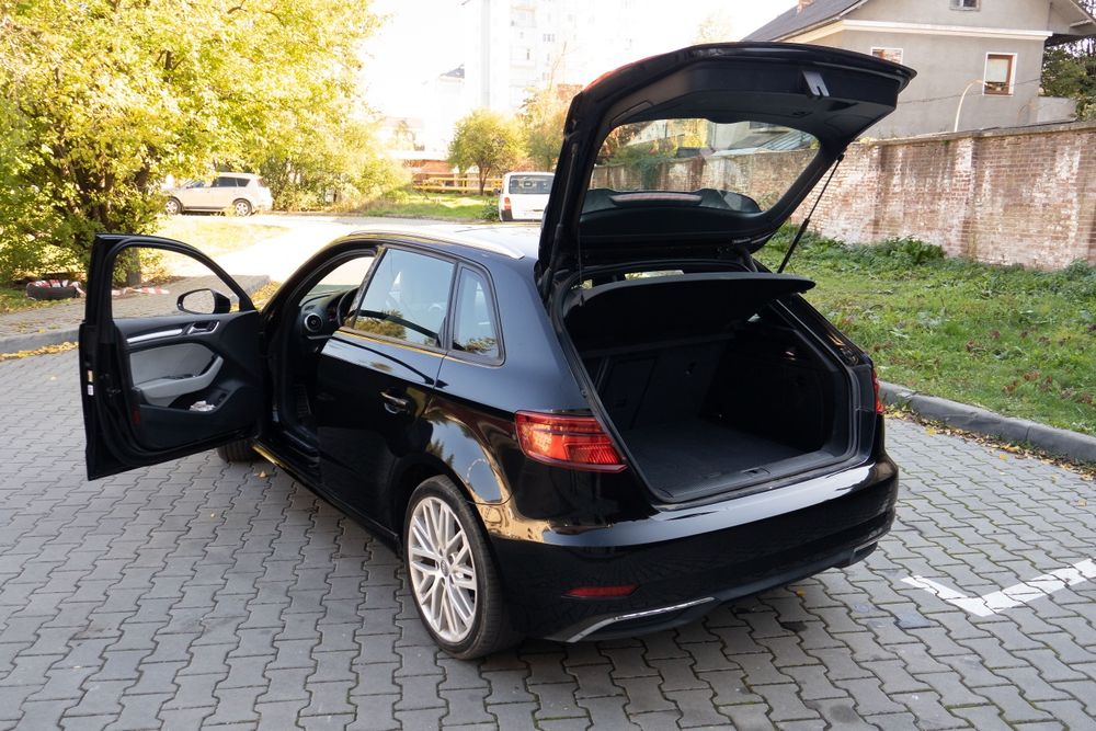 Audi A3 E-tron Sportback Hybrid Ауді А3 Етрон Електро