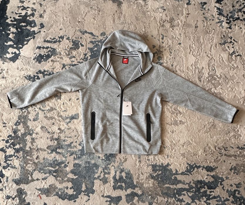 Толстовка чоловіча Nike Tech Fleece Full-Zip Hoodie Grey FB7921-063