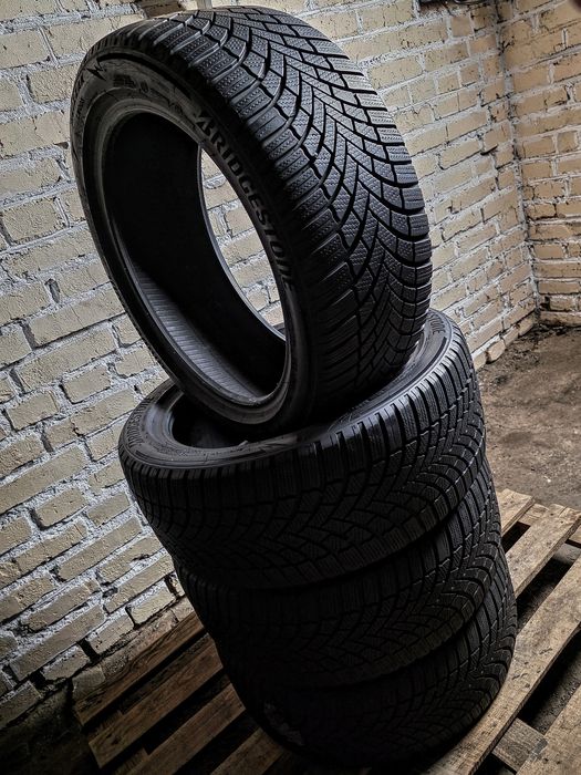 Зимові 235/45r18 Bridgestone | 2023 | Комплект / 4шт | Преміум шини | Ідеальний стан, без пошкоджень, без ремонтів, без дефектів