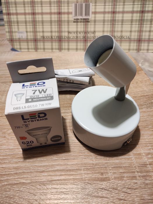 Spotlight / lampka biała metalowa plus żarówka Nowe z paragonem.