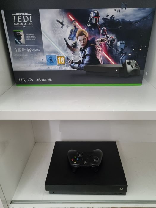 Xbox one X como nova
