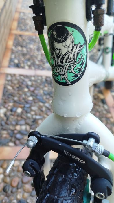 Scoot volt x 10 como nova