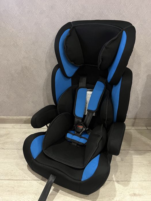 Дитяче автокрісло.Детское автокресло.Есть наклон для сна.Німеччина