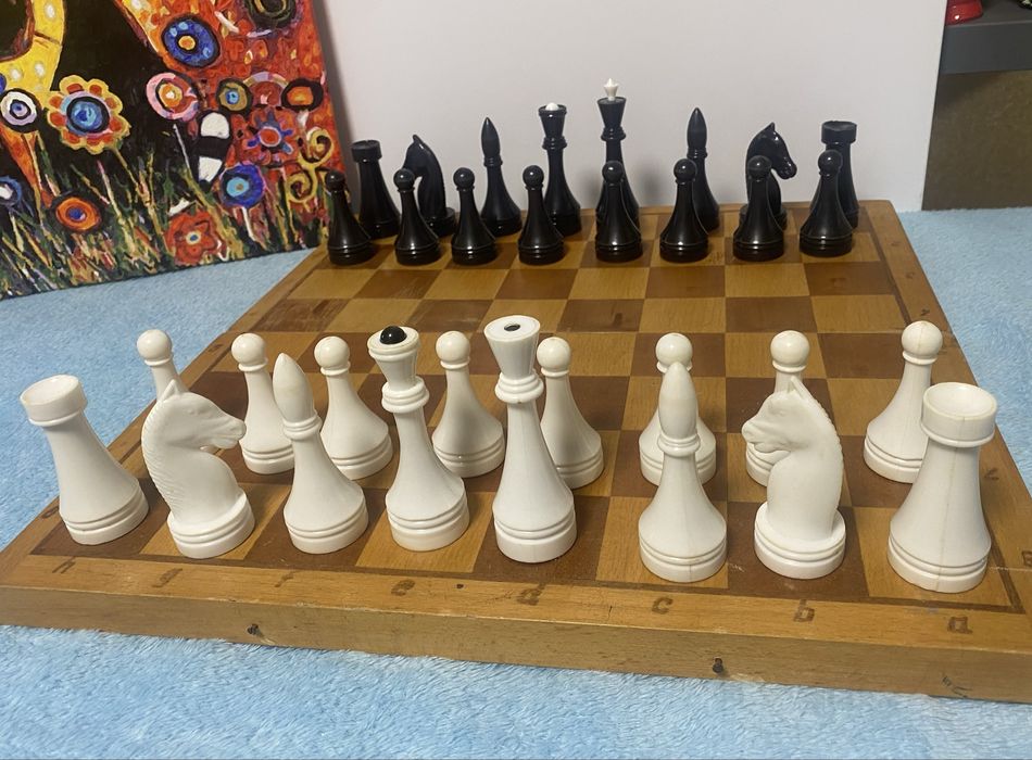 Продам вінтажні шахмати