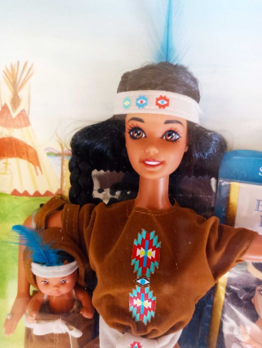 Barbie American Indian, ano 1995, Mattel #14715