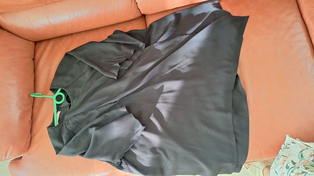 Продам женский костюм