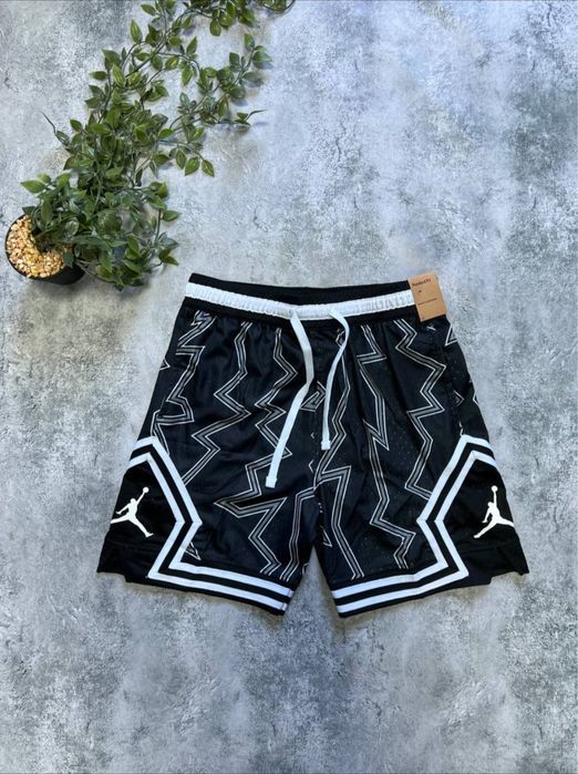 Продам шорти Jordan Diamond