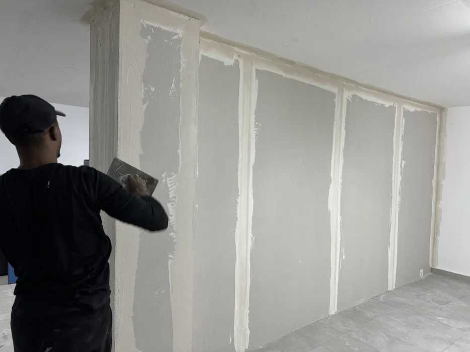 Ladrilhos e Azulejos, Casas de Banho e Cozinha...