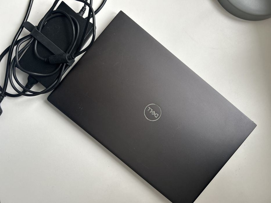 Dell Vostro 15 7510 i7 64 GB RAM RTX 3050 Ti 1 TB SSD Windows 11 Pro