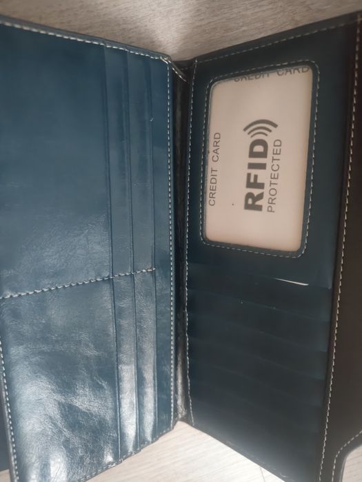 Portfel damski skórzany duży lakierowany