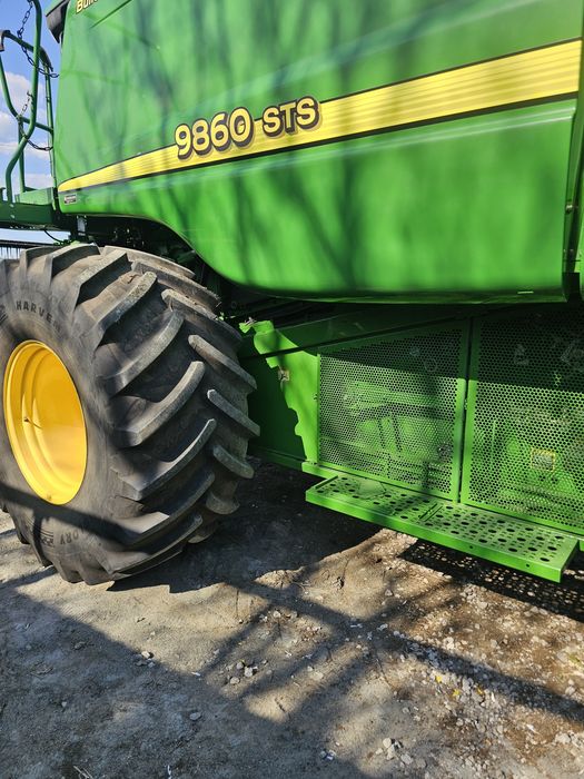 Продам комбаїн Джондир в гарному стані.