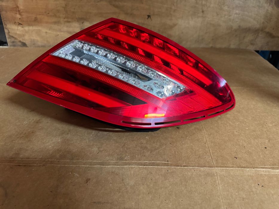 Farolim LED TRAS Direito Mercedes W204 C200 C220 C250 SEDAN