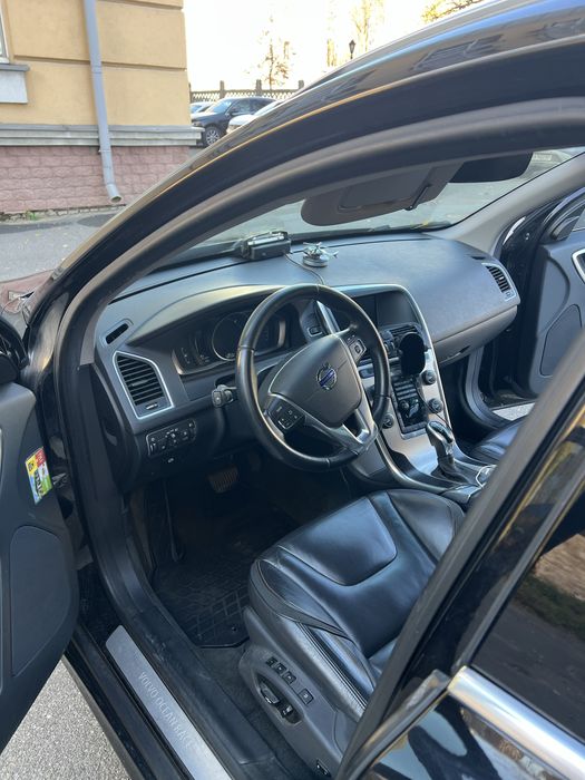 Продам VOLVO xc60