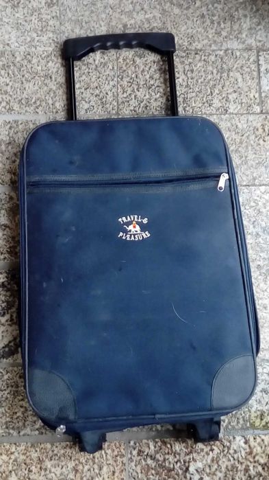 Trolei em azul com asa que recolhe