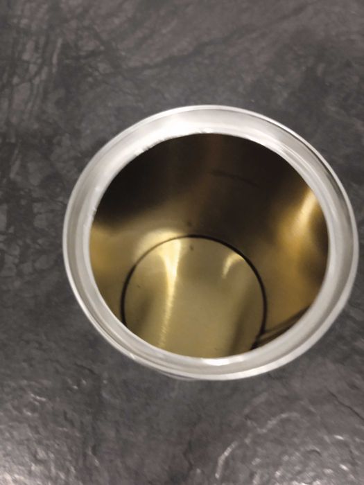 Pojemnik na ołowki , kredki.