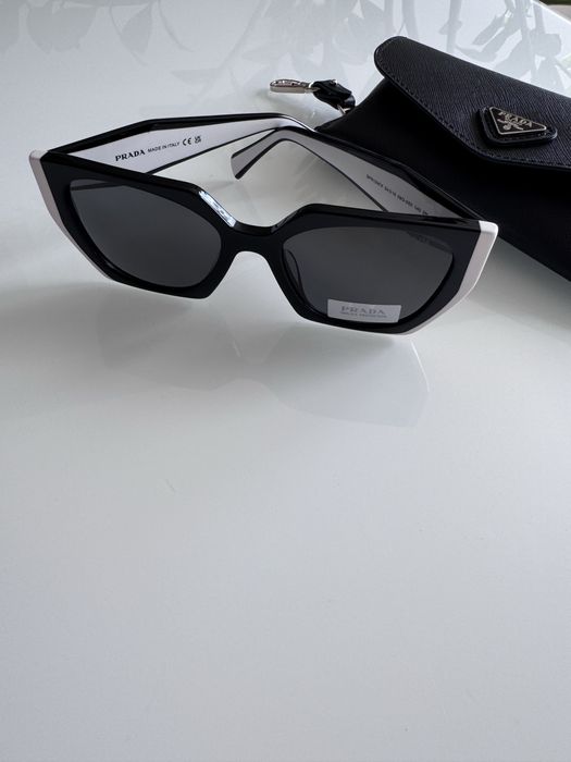 Okulary przeciwsłoneczne Prada PR 15 WS