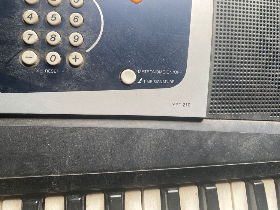 Teclado electrónico YAMAHA USADO