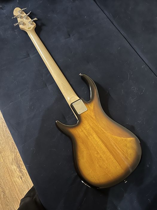 Бас гітара  Peavey Milestone V