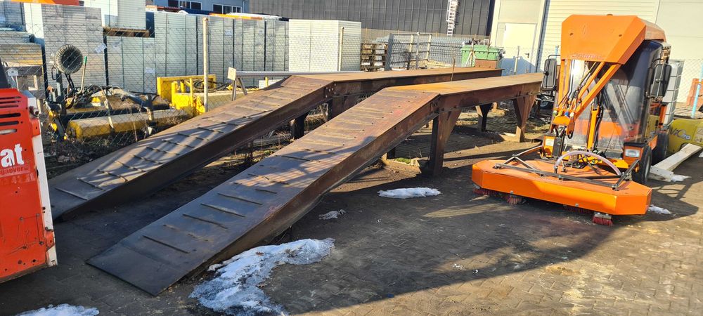 Rampa załadowcza Najazd Kanał  4 plus 7 m Ciężarówki Maszyny bud, rol.