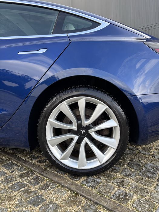 Tesla Model 3 SR+ LFP | Azul | Interior Branco | Jantes 19"