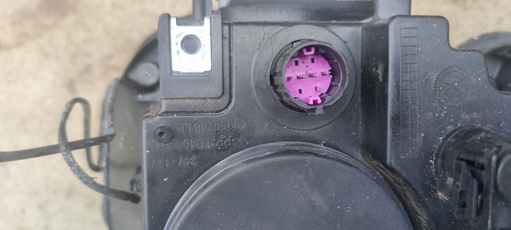 Фары jeep renegade,фары ксенон длип ренегад,фара кресты черные.