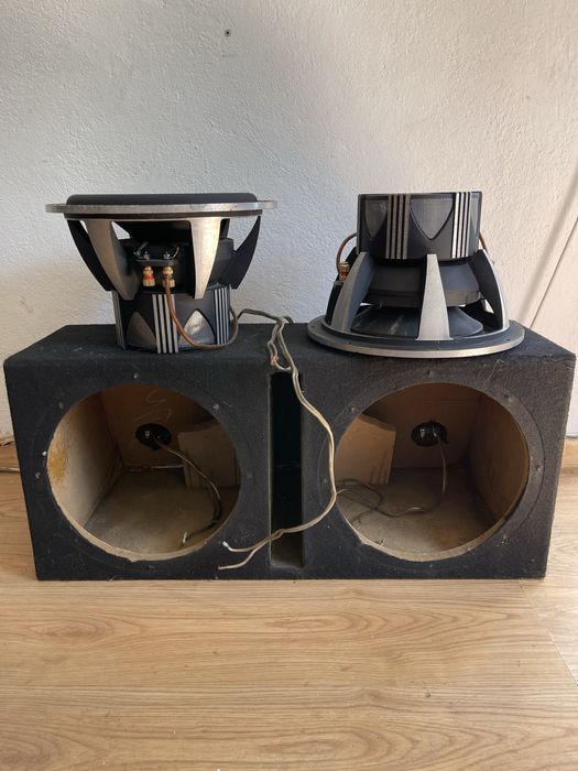 Subwoofer e amplificador marca lanzar