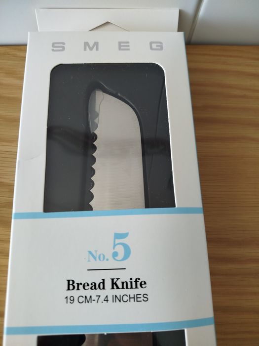 Smeg faca NR 5 bread nova