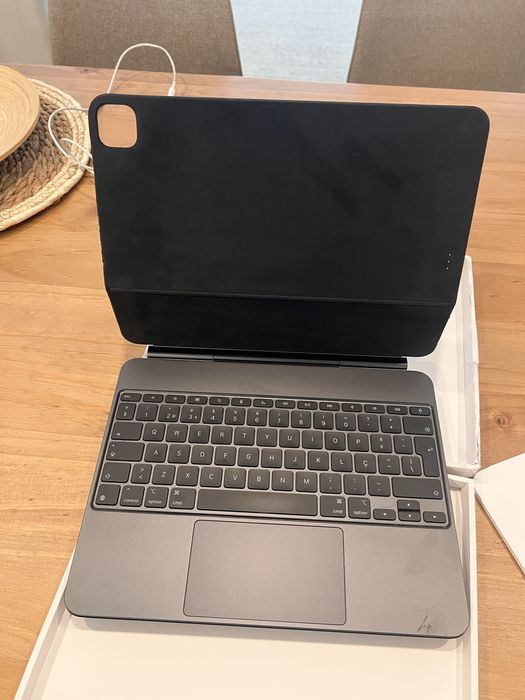 Apple Magic Keyboard para iPad Pro 13” – Original Apple